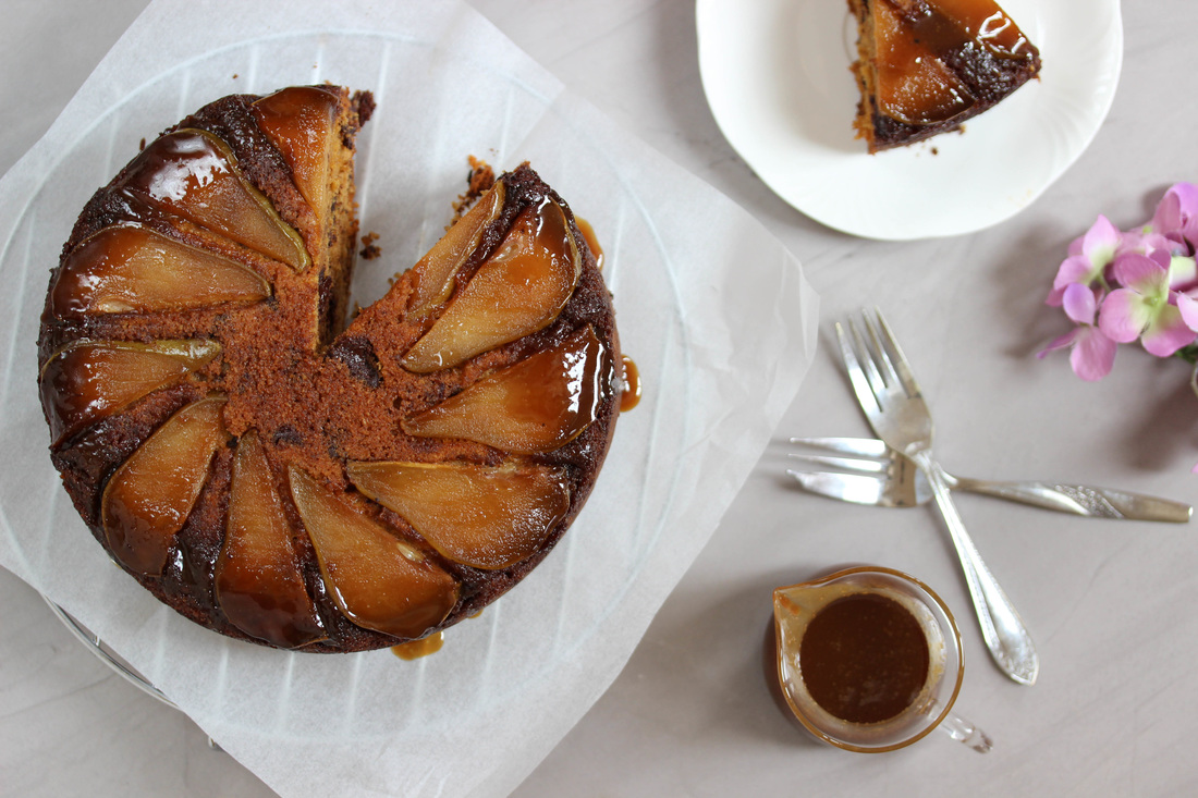 Pear and chocolate upside down cake 
